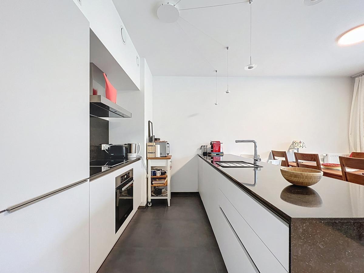 Quartier européen : Bel appartement neuf 2 ch. + terrasse