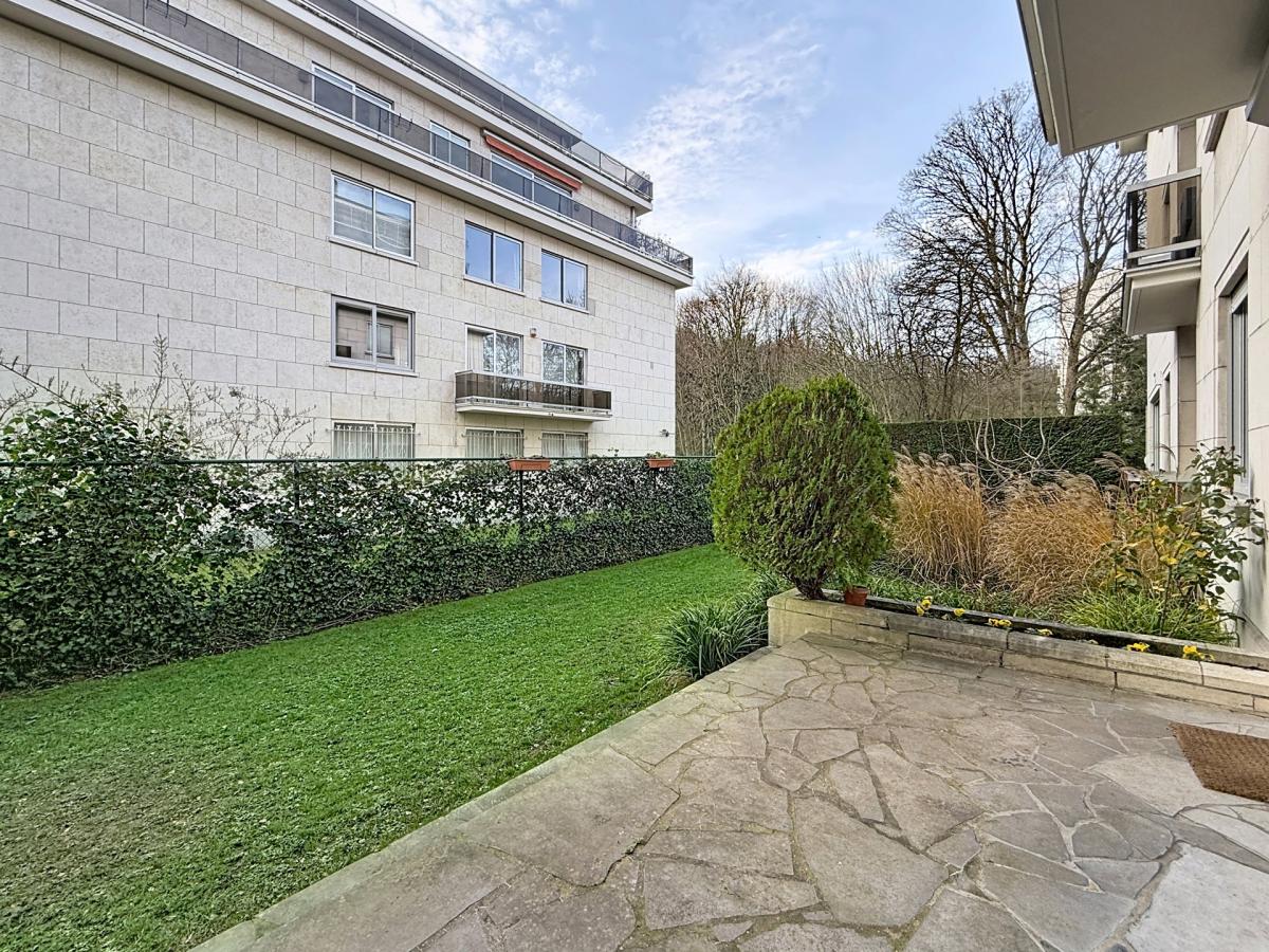 Bois de la Cambre / Roosevelt : Rez-de-chaussée avec jardin