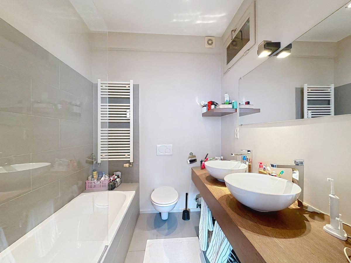 Colyns : Superbe appartement traversant avec terrasse