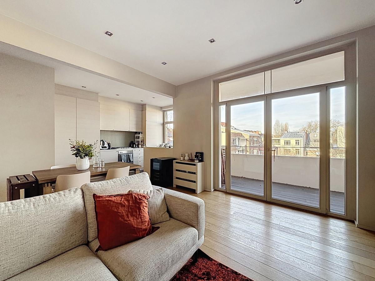 Colyns : Superbe appartement traversant avec terrasse