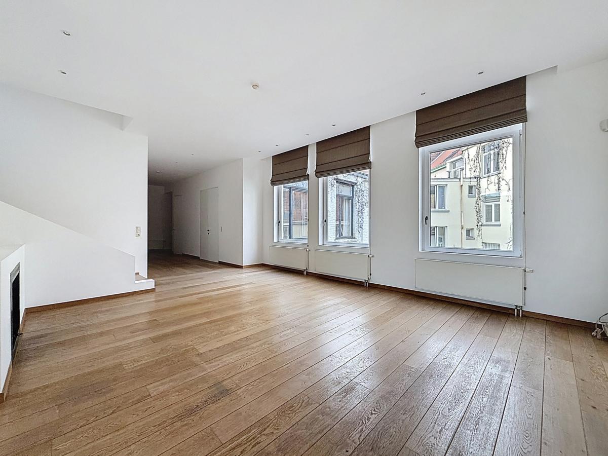 Haut de Saint-Gilles : Superbe duplex penthouse + terrasse