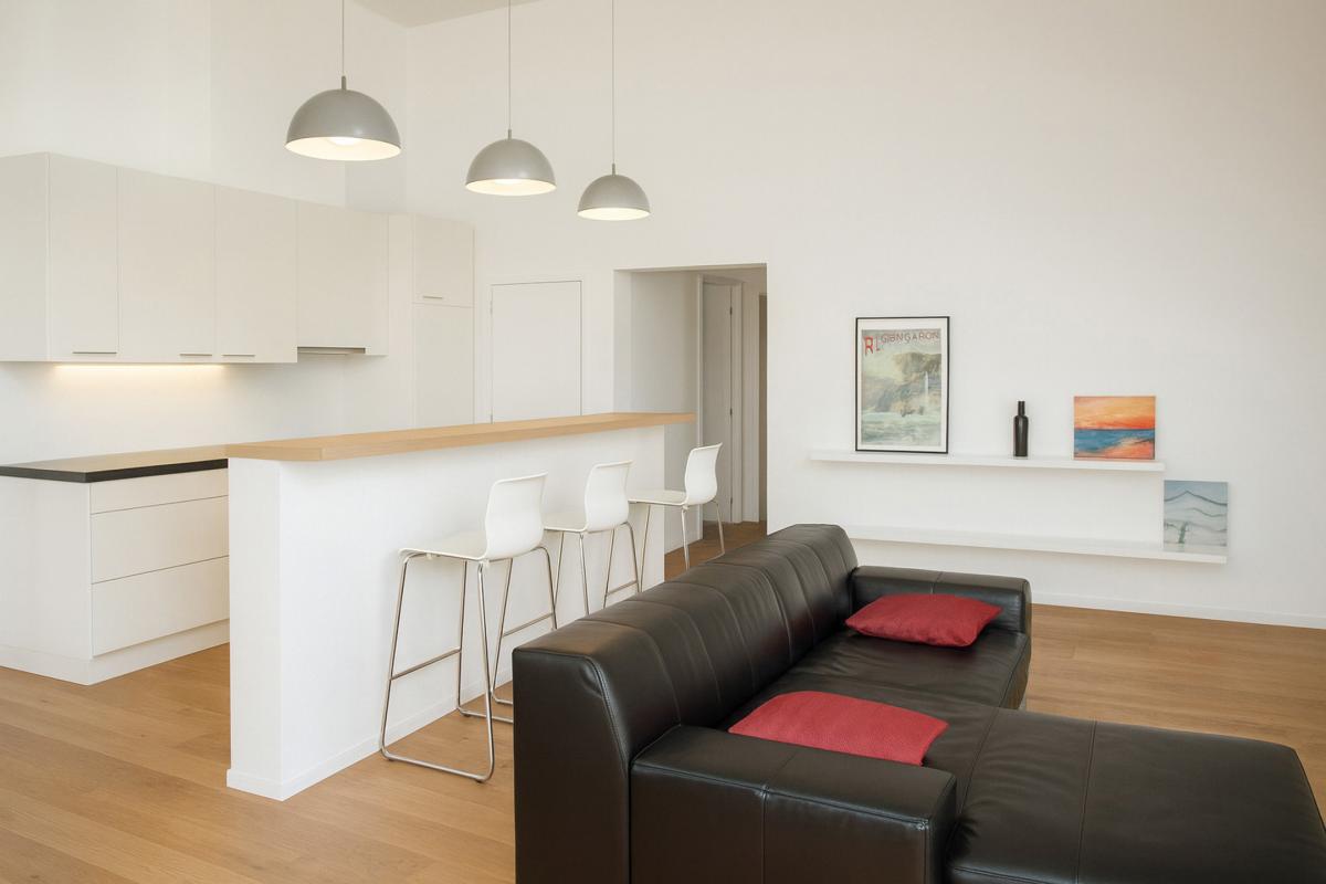 Châtelain : Beau duplex rez-de-chaussée avec jardin