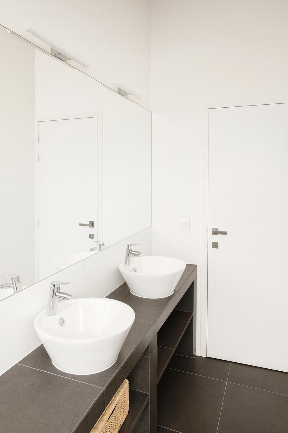 Châtelain : Beau duplex rez-de-chaussée avec jardin