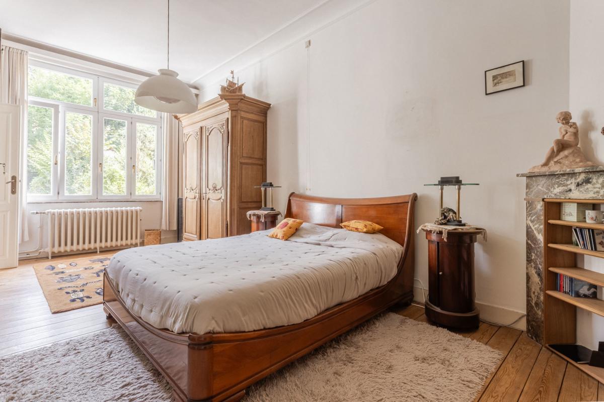 Etangs d'Ixelles: Hôtel de Maître avec 8 chambres et garage