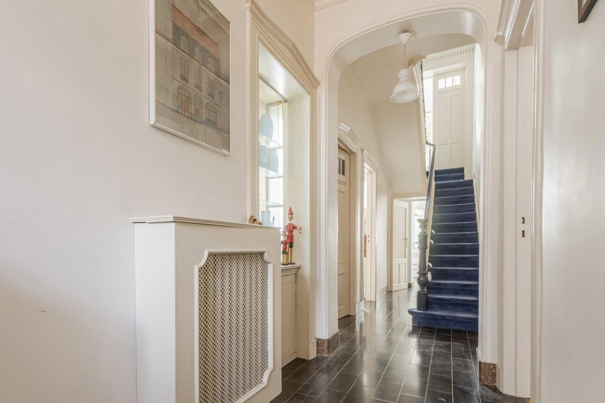 Etangs d'Ixelles: Hôtel de Maître avec 8 chambres et garage