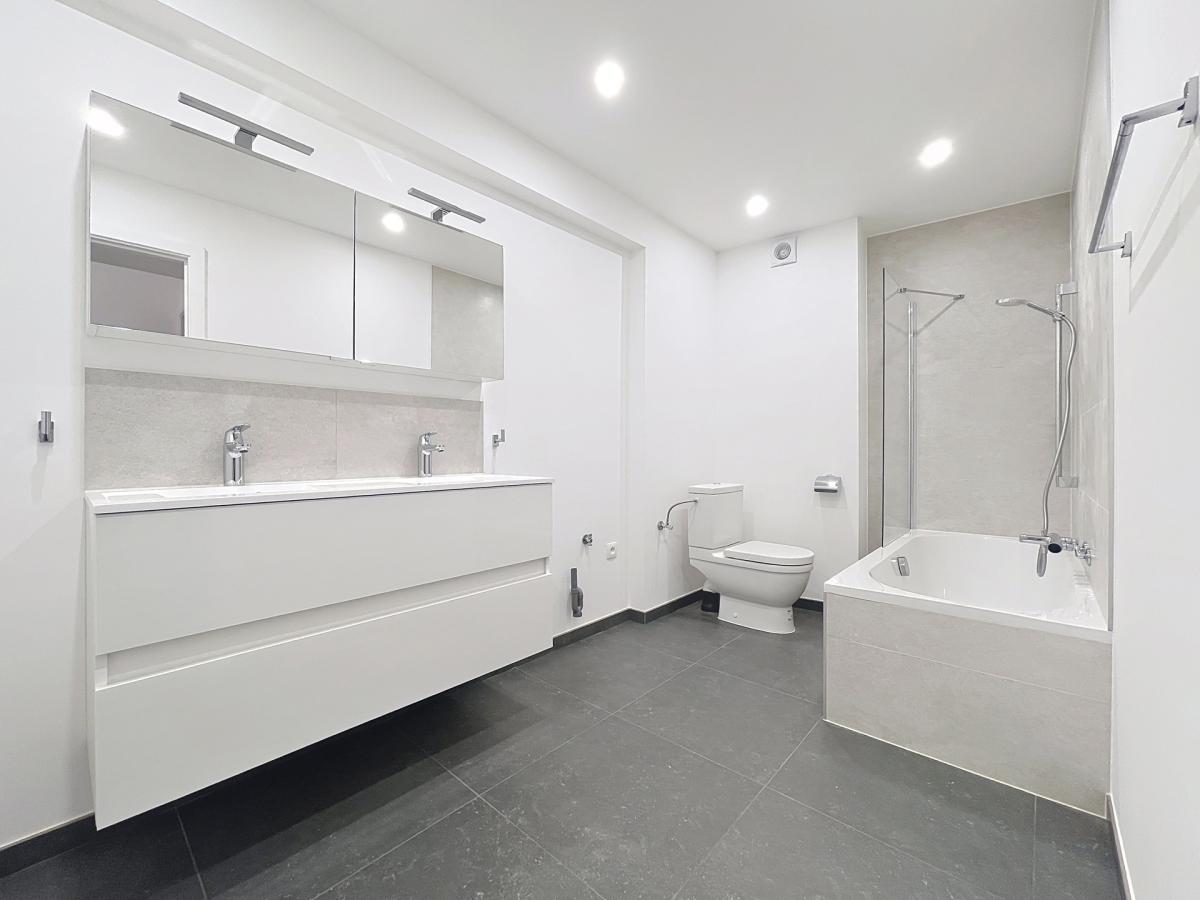 Roosevelt/ULB : Appartement 3 chambres + terrasse + parking