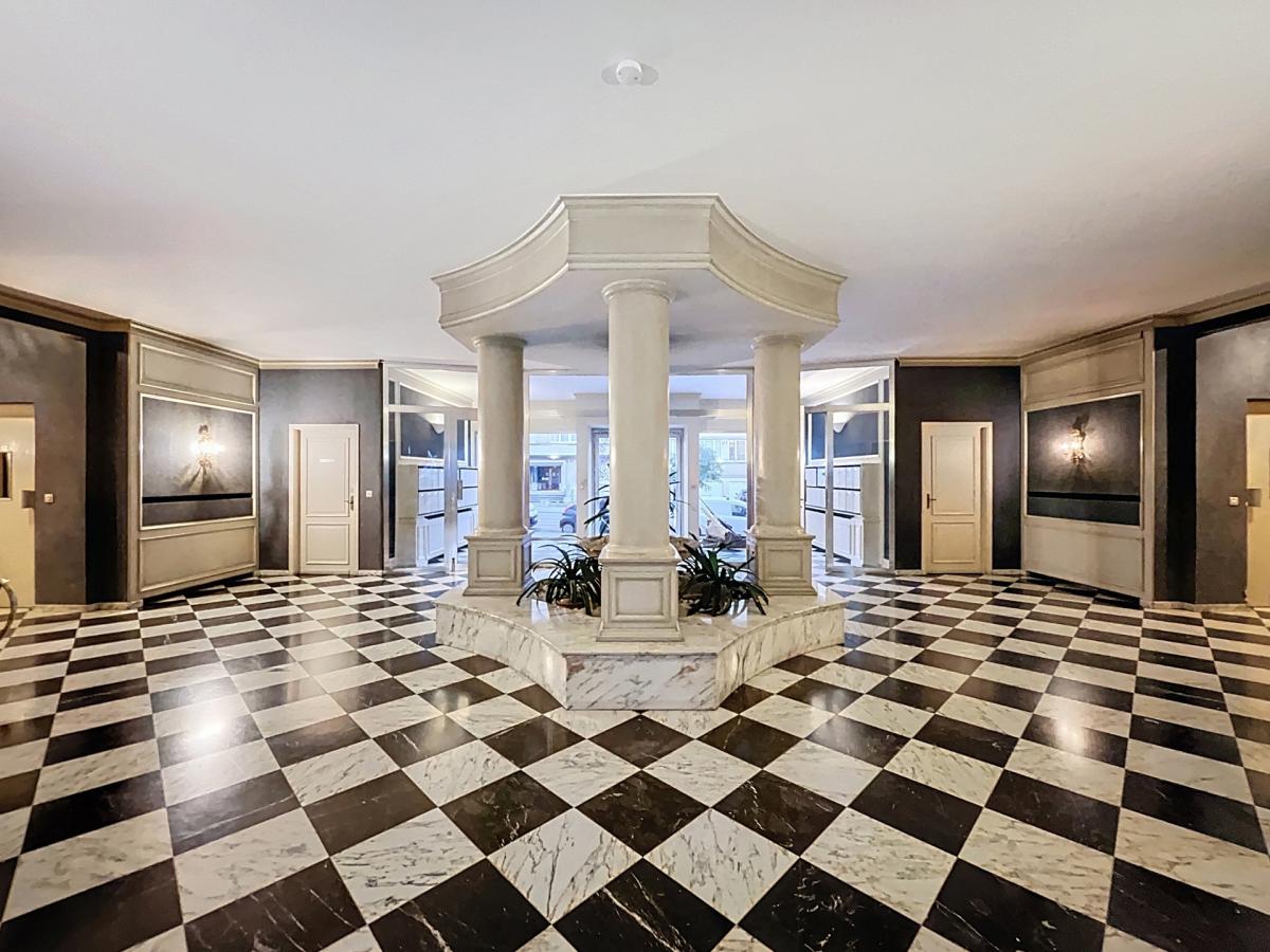 Roosevelt/ULB : Appartement 3 chambres + terrasse + parking