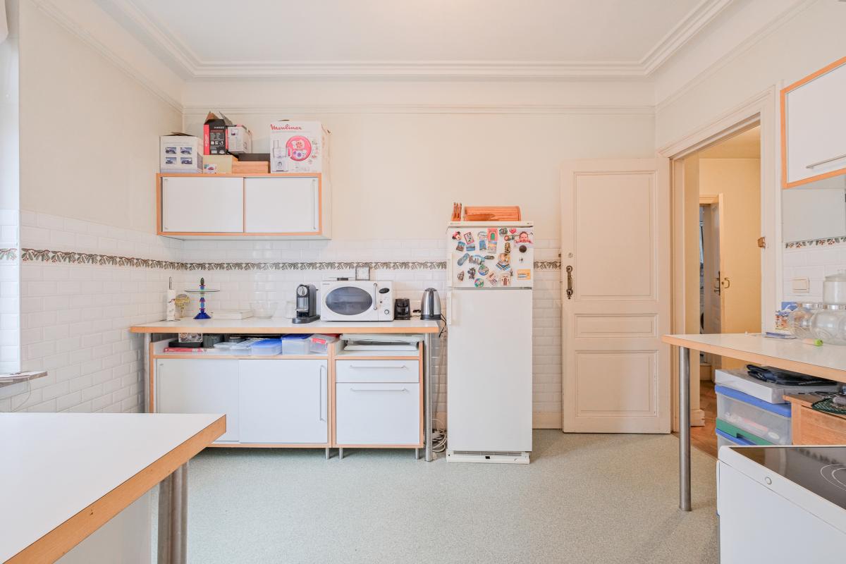 Brugmann, Vanderkindere, appartement 1 ch + bur