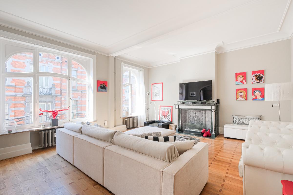 Pl. Stéphanie, superbe appartement 3 chambres + garage