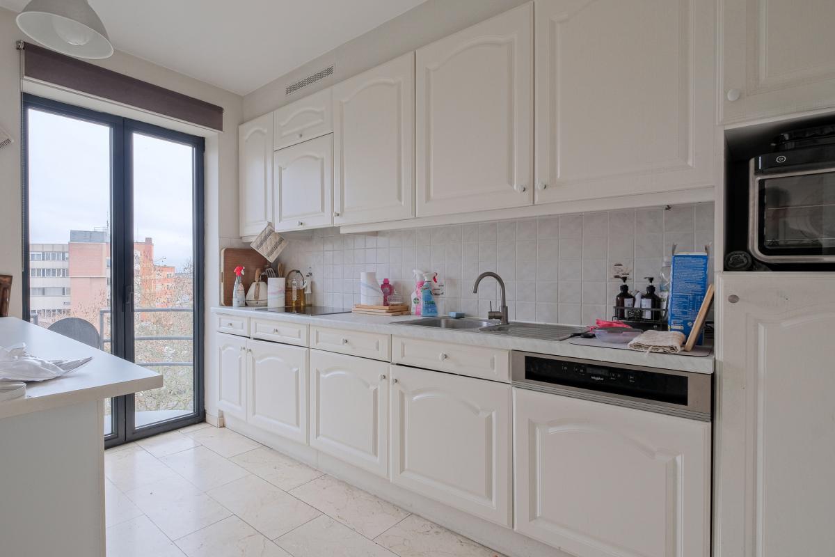 Molière/Pl. C.Meunier : Appartement 2 ch, terrasse + parking