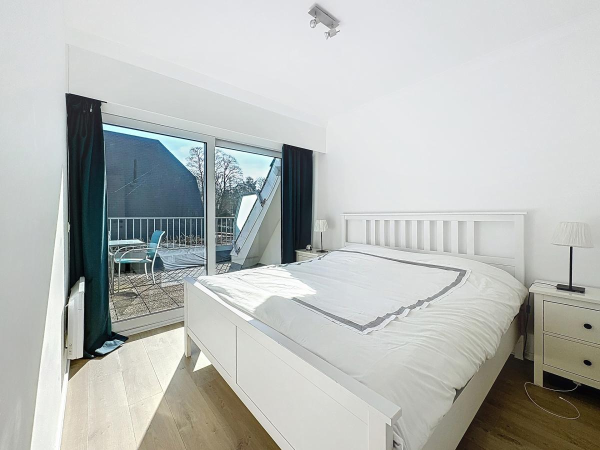 De Fré-Wolvendael, penthouse 85m² 2 ch + 3 terrasses 