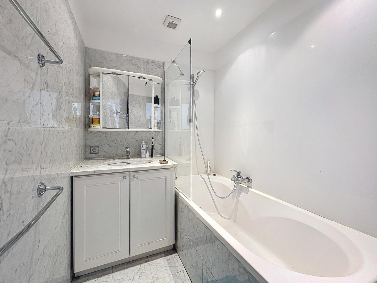 De Fré-Wolvendael, penthouse 85m² 2 ch + 3 terrasses 