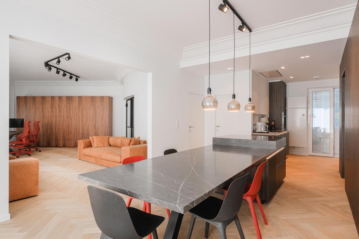 Cambre : Superbe rez de chaussée 185m² 3 ch + jardin 60m²