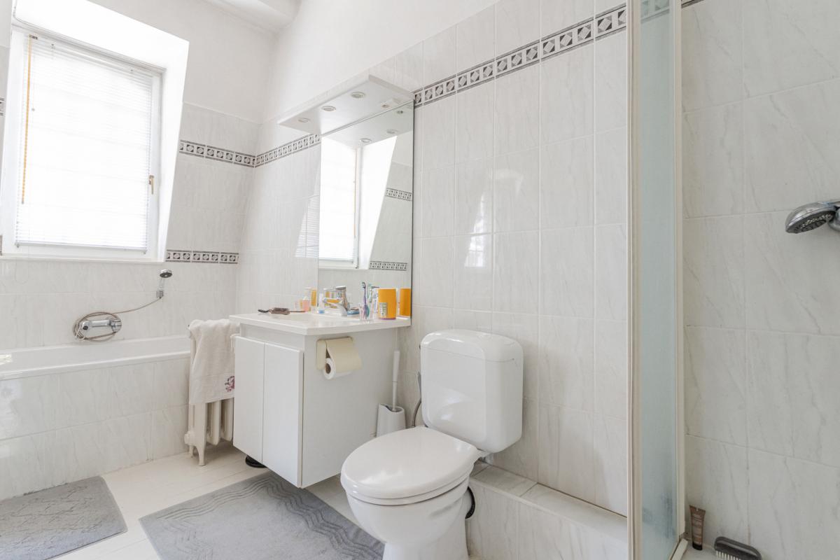 Etangs d'Ixelles: Hôtel de Maître avec 8 chambres et garage