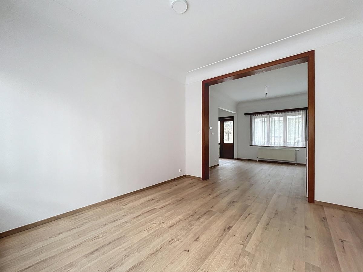 STALLE : Belle maison 3 chambres + jardin !