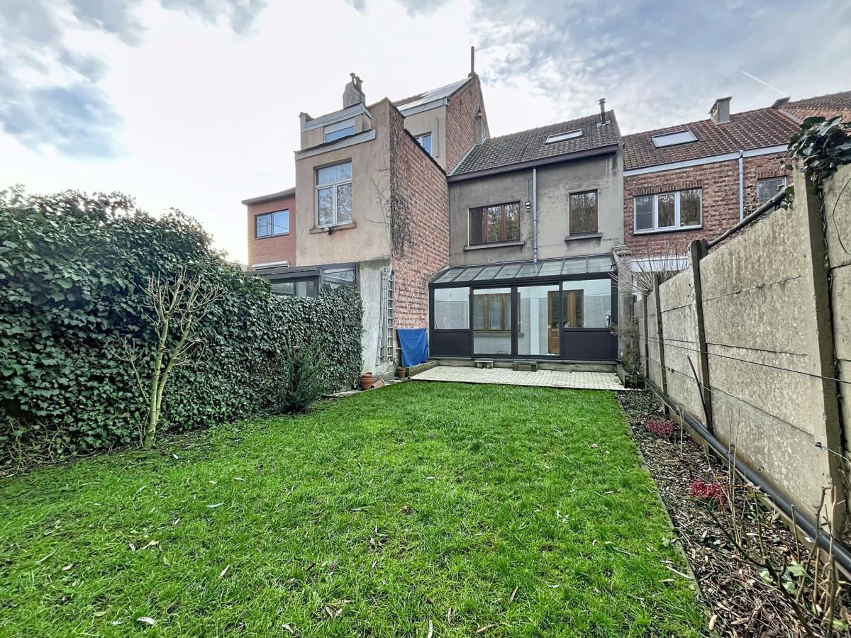 STALLE : Belle maison 3 chambres + jardin !