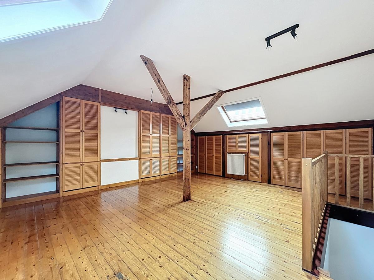 STALLE : Belle maison 3 chambres + jardin !