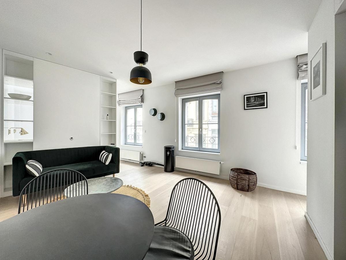 Bailli/Châtelain : Superbe flat meublé remis à neuf