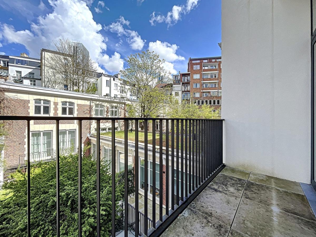 BXL Centre : Superbe appartement meublé + terrasse