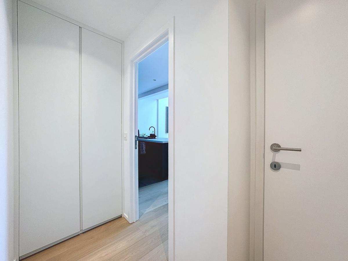 Bruxelles Centre : Joli duplex 2 chambres meublé + terrasse