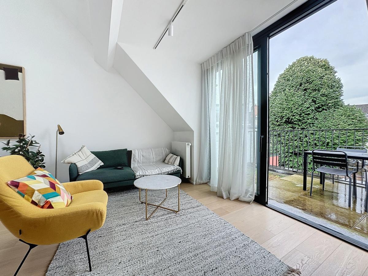 Bruxelles Centre : Joli duplex 2 chambres meublé + terrasse