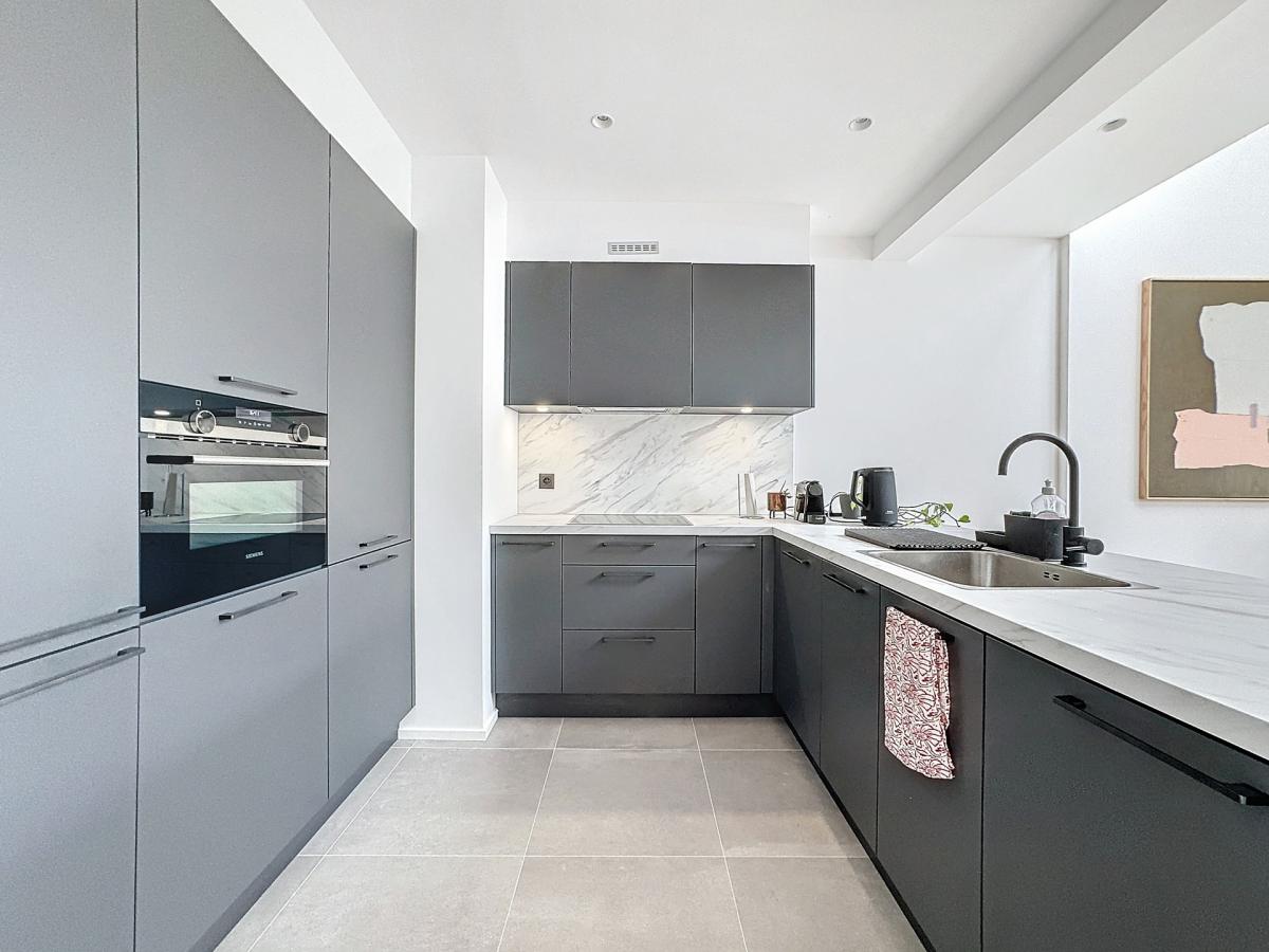 Bruxelles Centre : Joli duplex 2 chambres meublé + terrasse