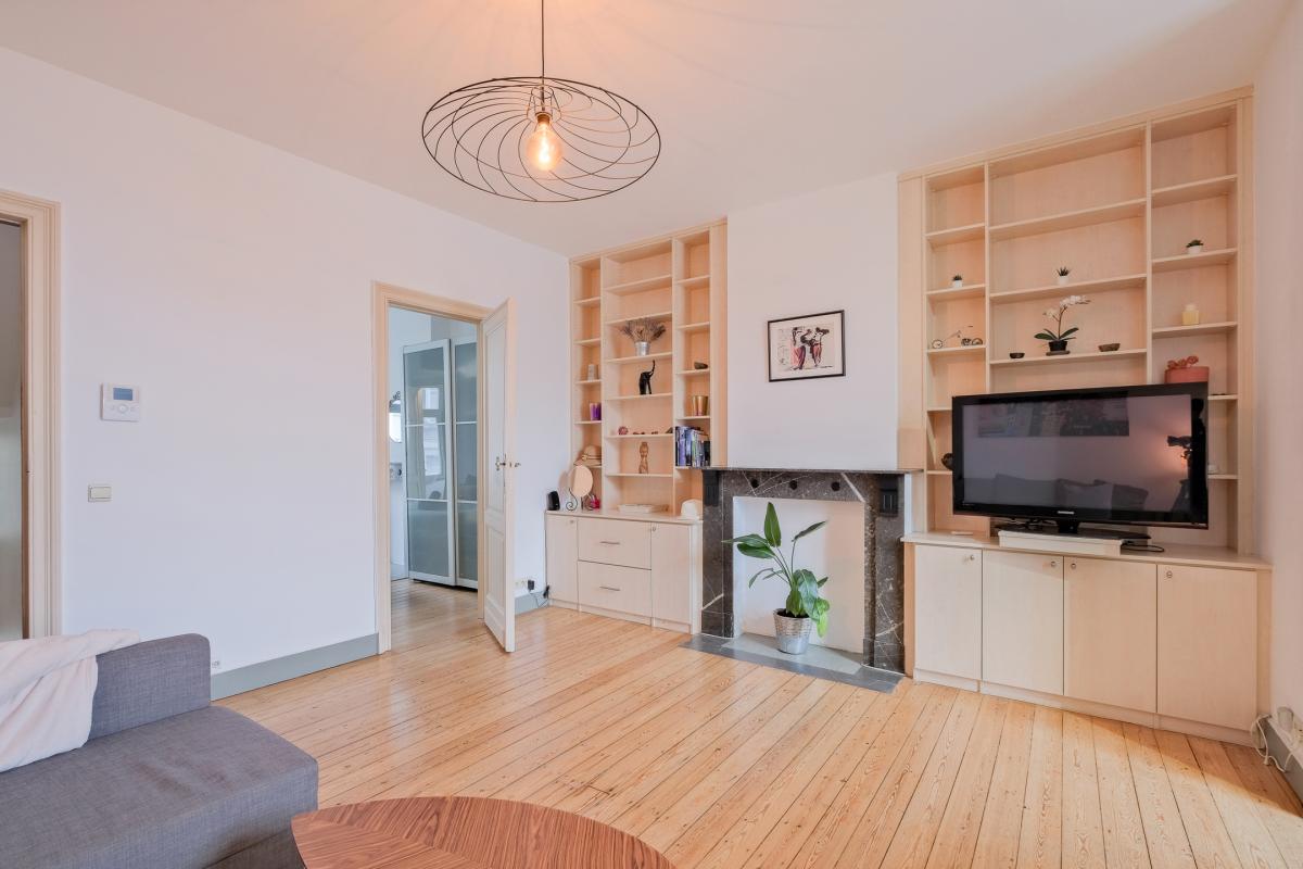 Quartier EU - Immeuble de 3 appartements à régulariser. 