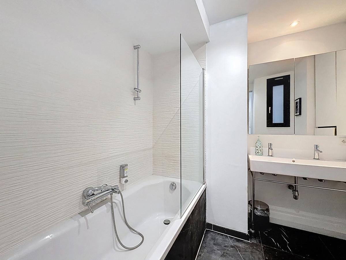 Sablon : Bel appartement 1 chambre remis à neuf