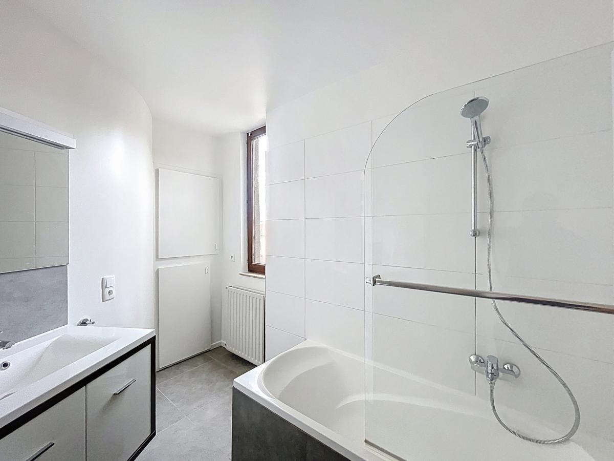 Congrès/Parc Royal : Super appartement 2 chambres meublé 