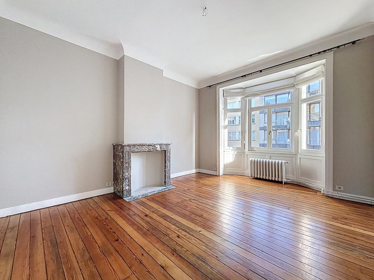 Place Brugmann : Somptueuse maison de Maître rénovée en 2022