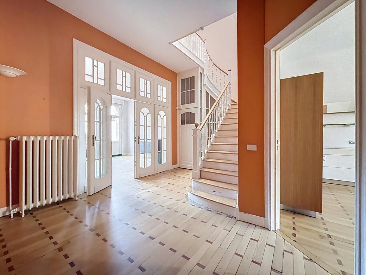 Place Brugmann : Somptueuse maison de Maître rénovée en 2022