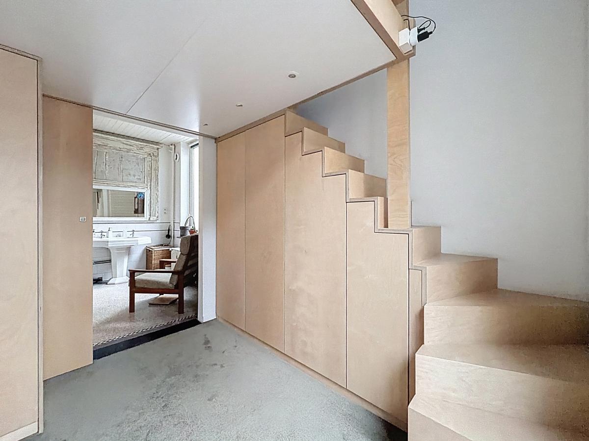 Haut de Saint-Gilles : Rez-de-chaussée avec jardin meublé