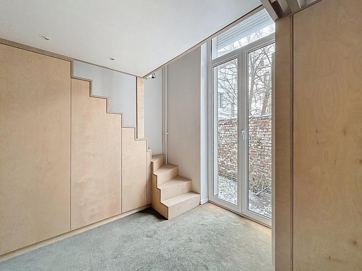 Haut de Saint-Gilles : Rez-de-chaussée avec jardin meublé