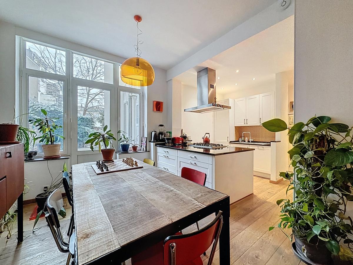 Haut de Saint-Gilles : Rez-de-chaussée avec jardin meublé