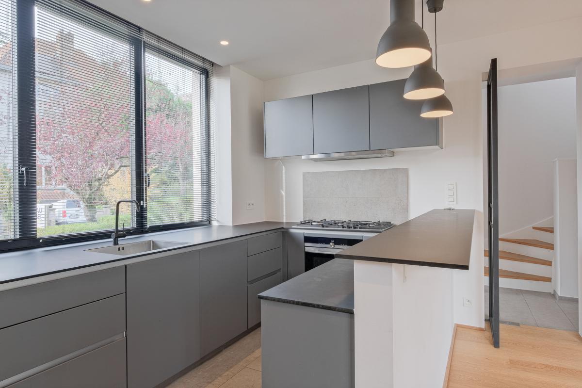 Magnifique villa de 240m² 4ch avec jardin & garage.