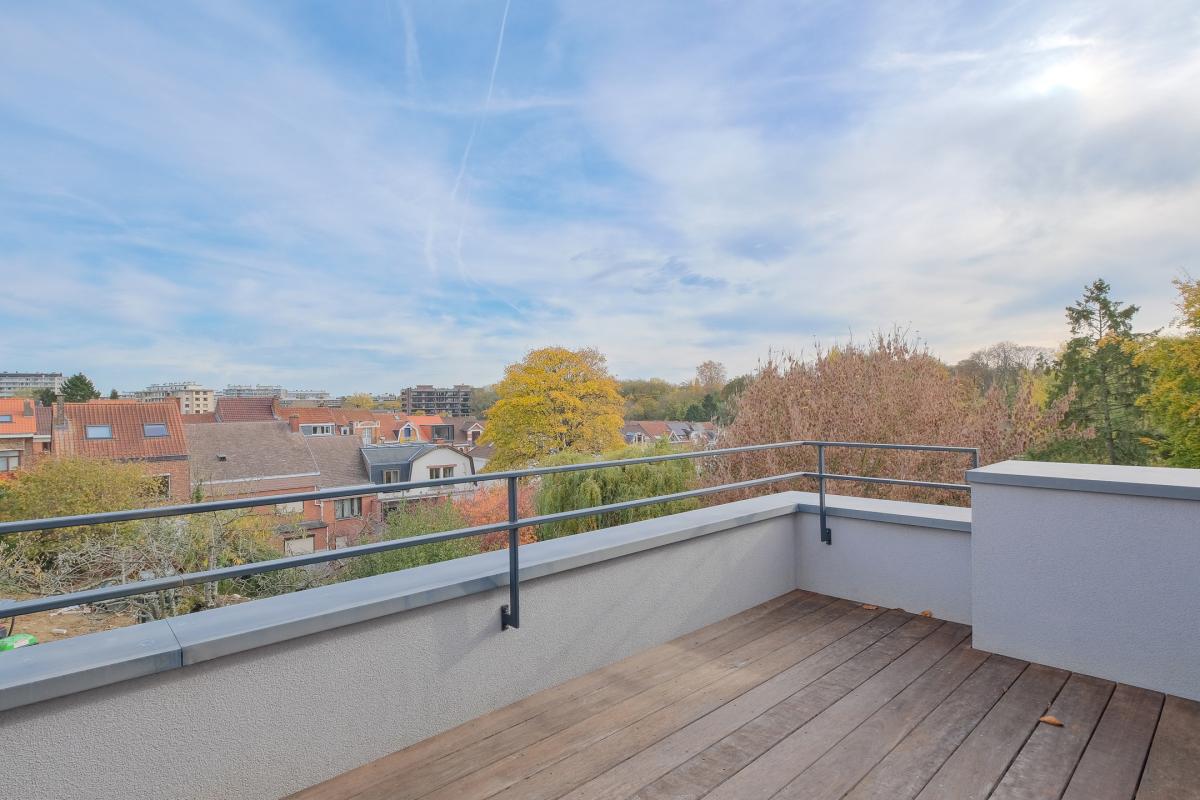 Magnifique villa de 240m² 4ch avec jardin & garage.