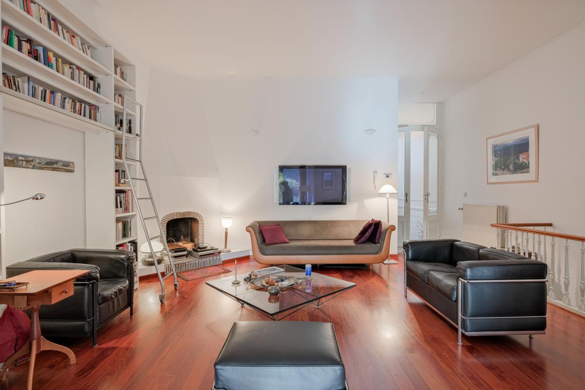 SOUS OFFRE !! Proximité du Châtelain : RDC 3 ch+ extérieurs + parking