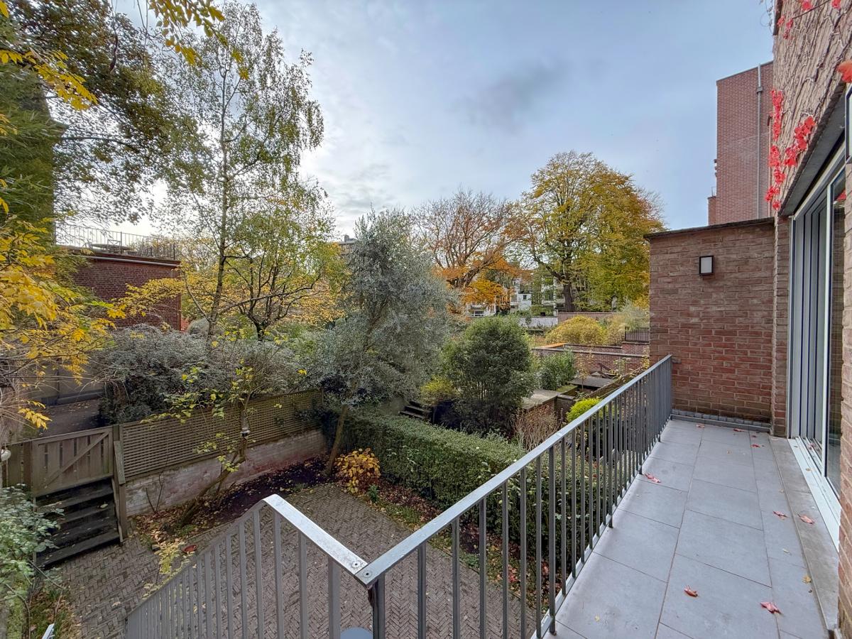 SOUS OFFRE !! Proximité du Châtelain : RDC 3 ch+ extérieurs + parking