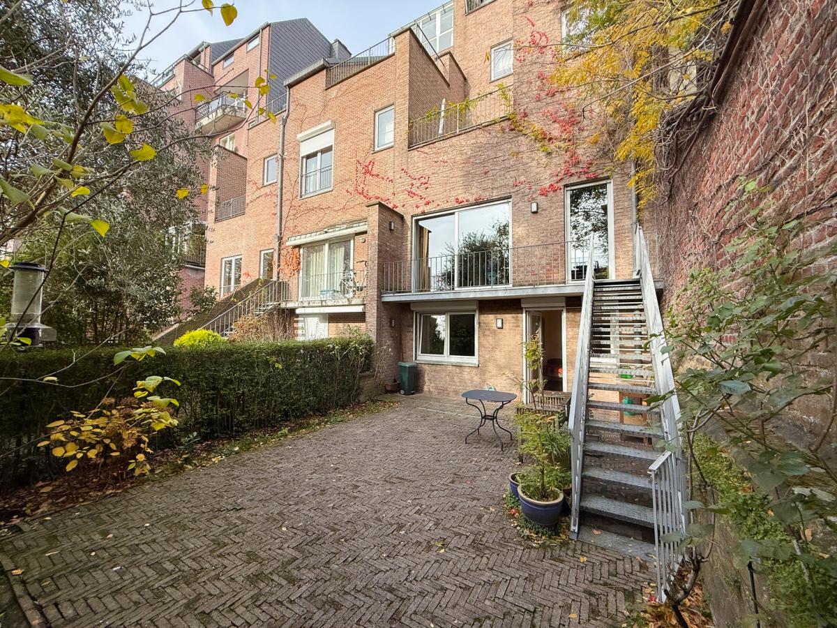 SOUS OFFRE !! Proximité du Châtelain : RDC 3 ch+ extérieurs + parking