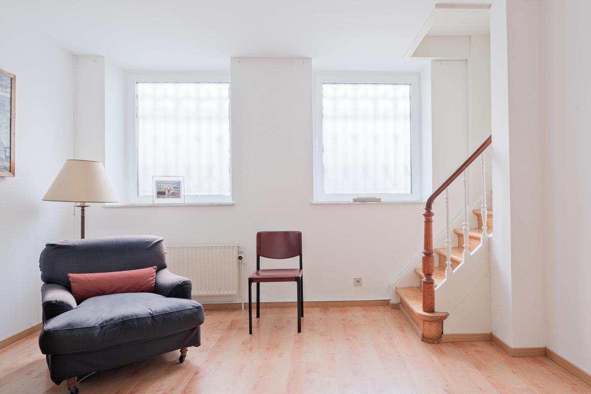 SOUS OFFRE !! Proximité du Châtelain : RDC 3 ch+ extérieurs + parking