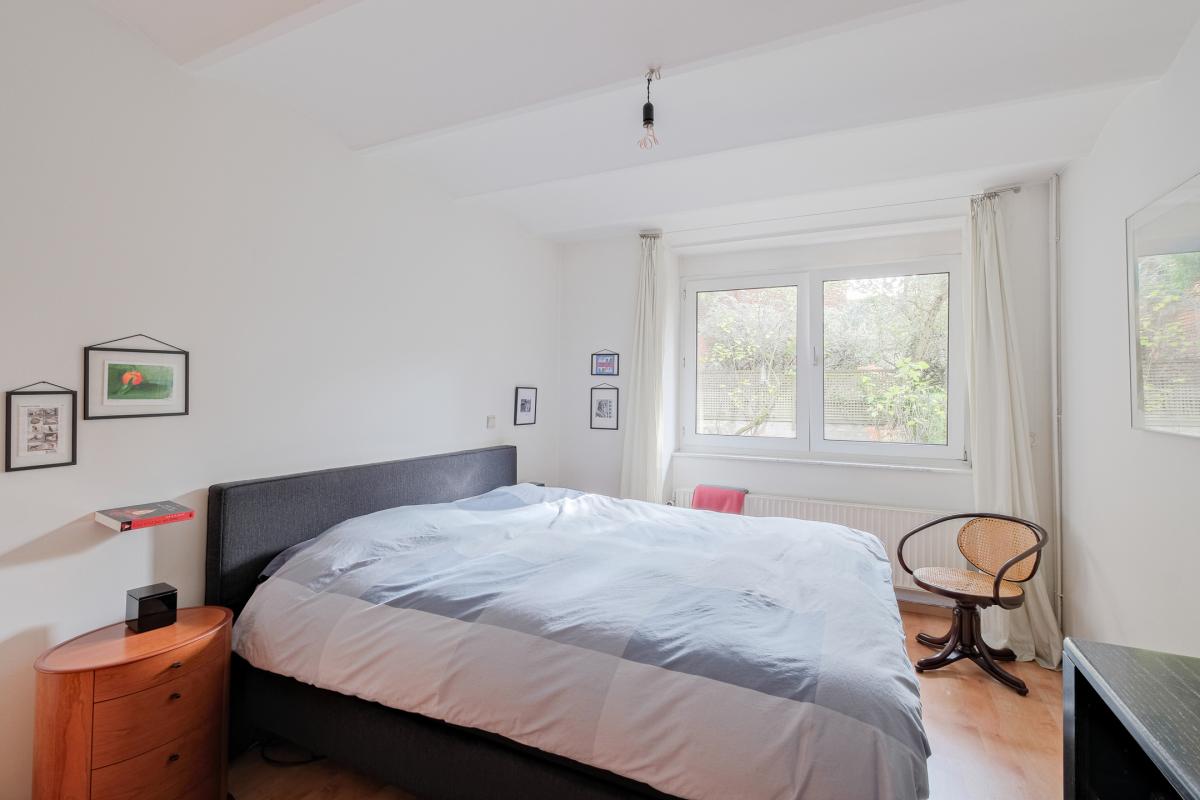 SOUS OFFRE !! Proximité du Châtelain : RDC 3 ch+ extérieurs + parking