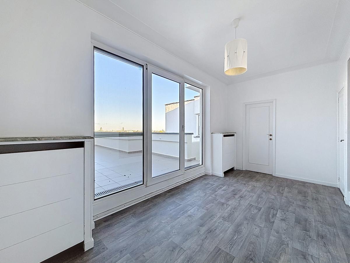 Général Jacques: Superbe penthouse 3ch + terrasses + parking