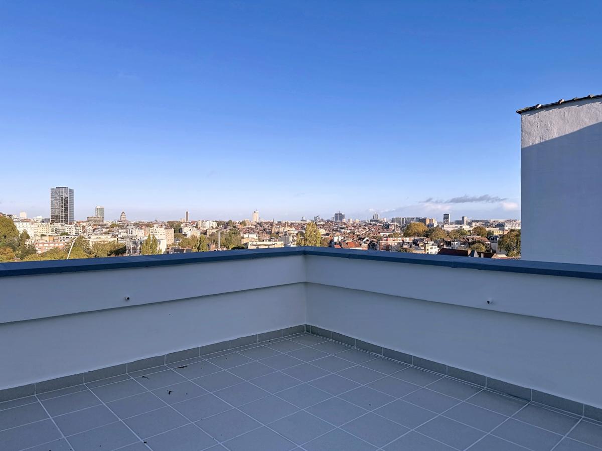 Général Jacques: Superbe penthouse 3ch + terrasses + parking