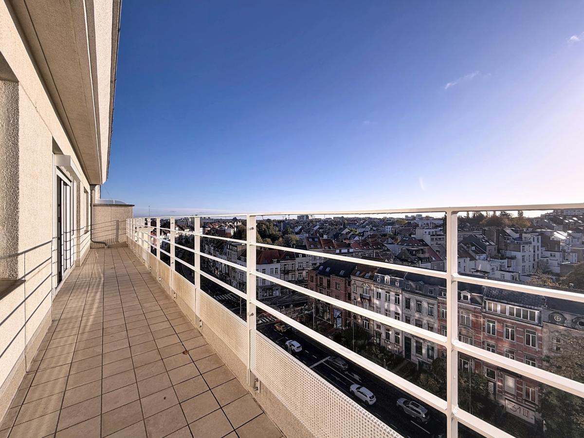 Général Jacques: Superbe penthouse 3ch + terrasses + parking