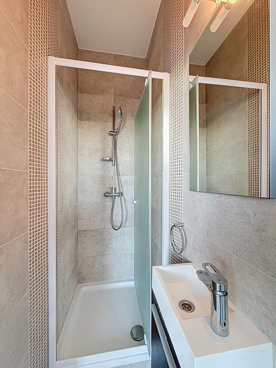 Général Jacques: Superbe penthouse 3ch + terrasses + parking