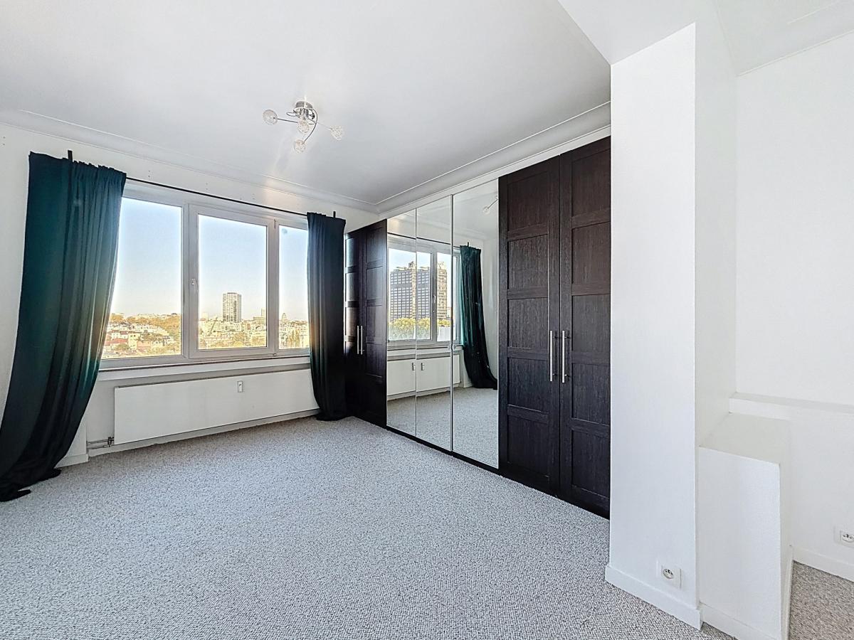 Général Jacques: Superbe penthouse 3ch + terrasses + parking