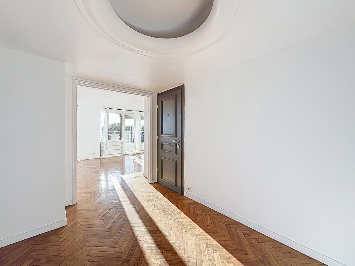 Général Jacques: Superbe penthouse 3ch + terrasses + parking