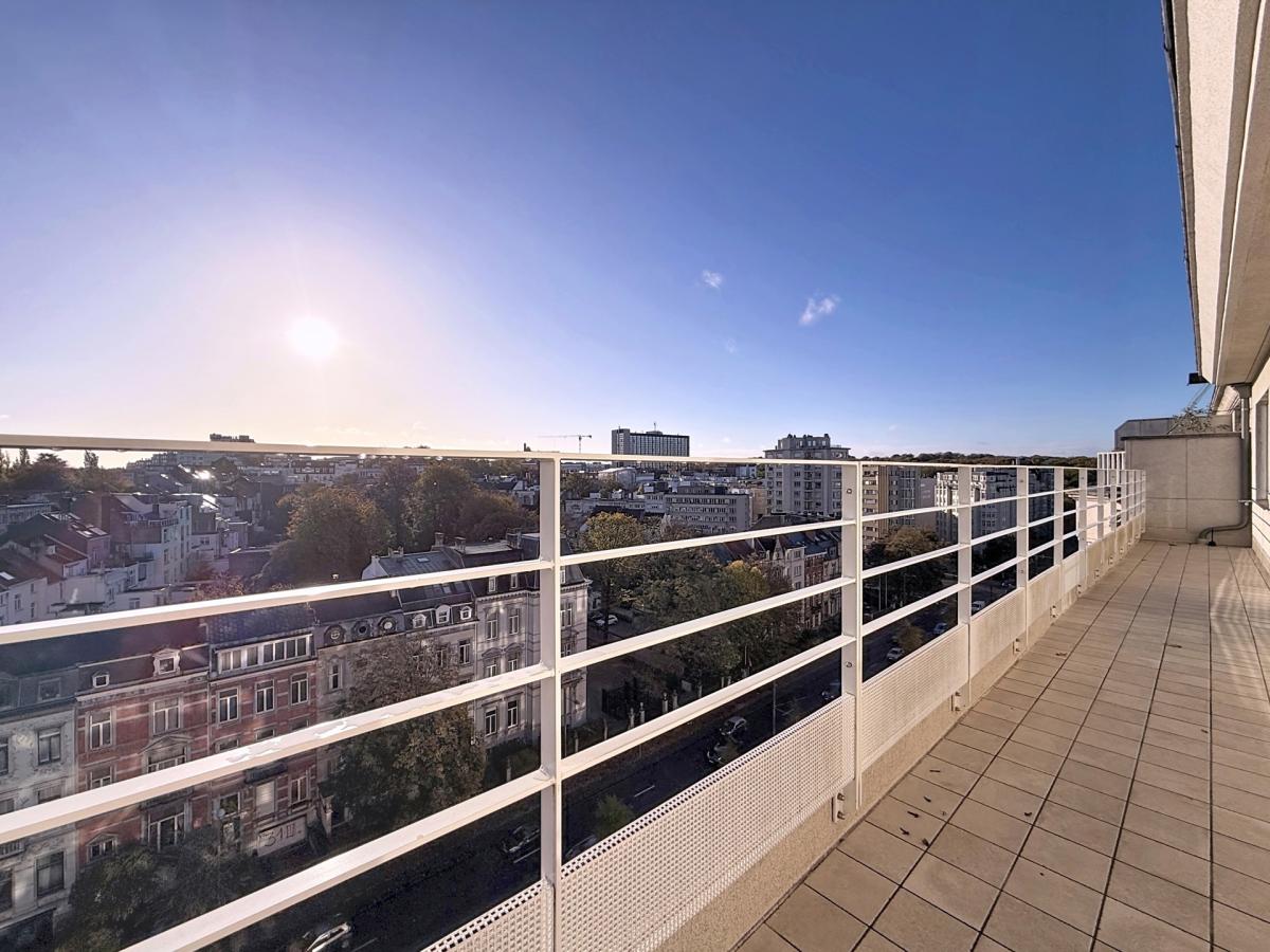 Général Jacques: Superbe penthouse 3ch + terrasses + parking