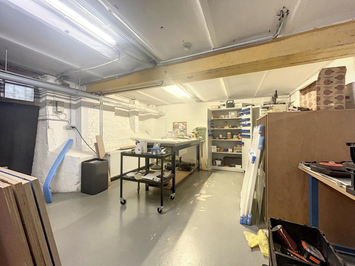 Saint Catherine - Magnifique rez commercial de  ± 170 m²