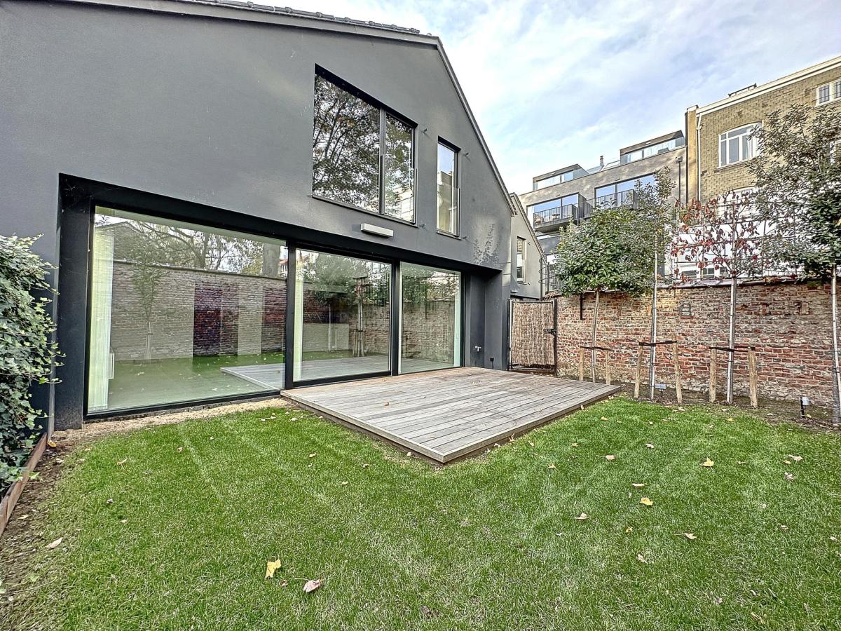 Vleurgat : Jolie maison arrière neuve avec jardin